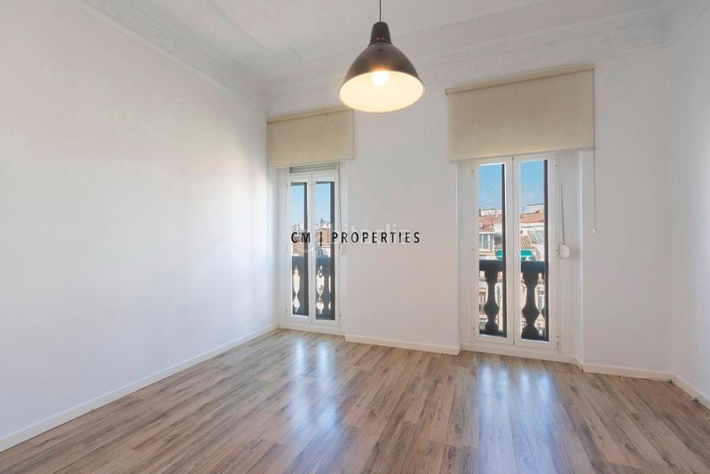 Foto 175eda83-6c2e-4f98-9e27-2b0527e9569f. Alquiler piso  en alquiler de 2 habitaciones en av reino en Valencia