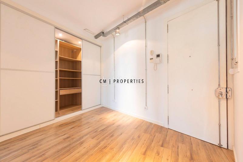 Foto 4f0faf83-bc37-4ca3-82a8-a2ef0be321ad. Alquiler piso  en alquiler de 2 habitaciones en av reino en Valencia