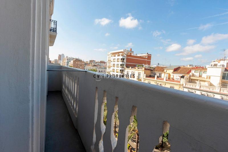 Foto 8cf81f41-b331-4357-9254-aff466a90ab0. Alquiler piso  en alquiler de 2 habitaciones en av reino en Valencia