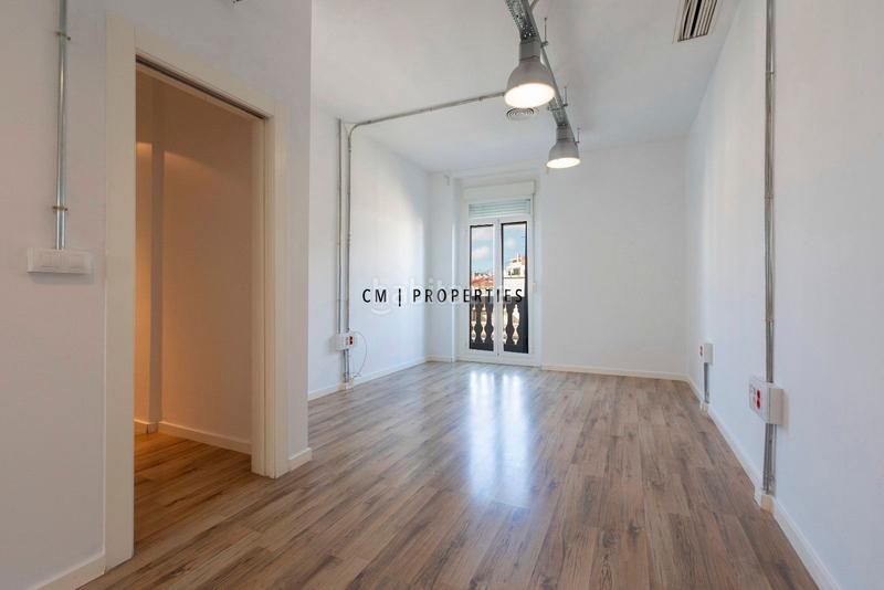 Foto 3689e1fc-ea3b-4738-ae9b-3b4a5fdede67. Rent flat with heating in Russafa Valencia