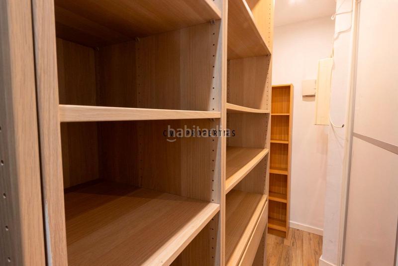 Foto 8d2aa898-550e-4e37-8532-b62c1fe181c1. Rent flat with heating in Russafa Valencia