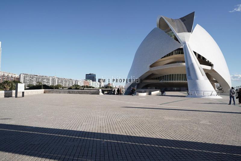 Foto 5bb8f15c-1fb9-4e08-b9f5-1c07a60e9b26. Location attique avec chauffage parking dans Penya-Roja - Avda. Francia Valencia