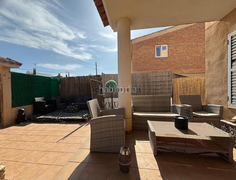 Foto 30246b31-e10a-4ef3-a86d-c95b495973e7. Casa amb aparcament piscina a Sierra Perenchiza-Cumbres de Calicanto-Sto Domingo Chiva