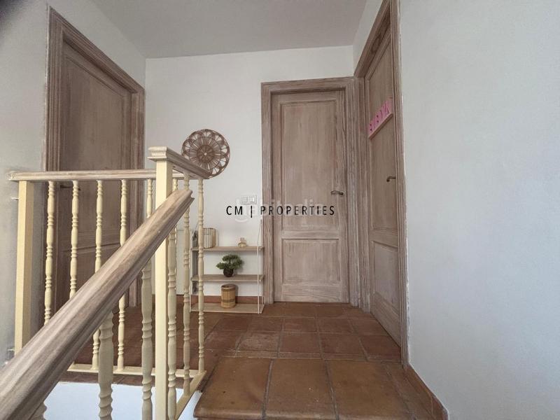 Foto 4ccb59da-367b-473b-bc7a-756ccb63b7ec. Casa amb aparcament piscina a Sierra Perenchiza-Cumbres de Calicanto-Sto Domingo Chiva