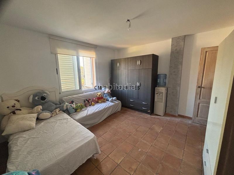 Foto 84835aa1-e9fe-417e-8937-a8add3b5dc1d. Casa amb aparcament piscina a Sierra Perenchiza-Cumbres de Calicanto-Sto Domingo Chiva