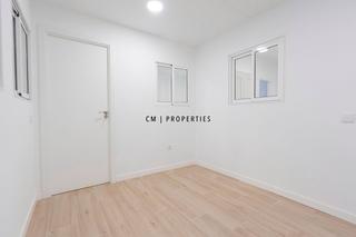 Local Comercial  Balmes. Local comercial reformado como vivienda