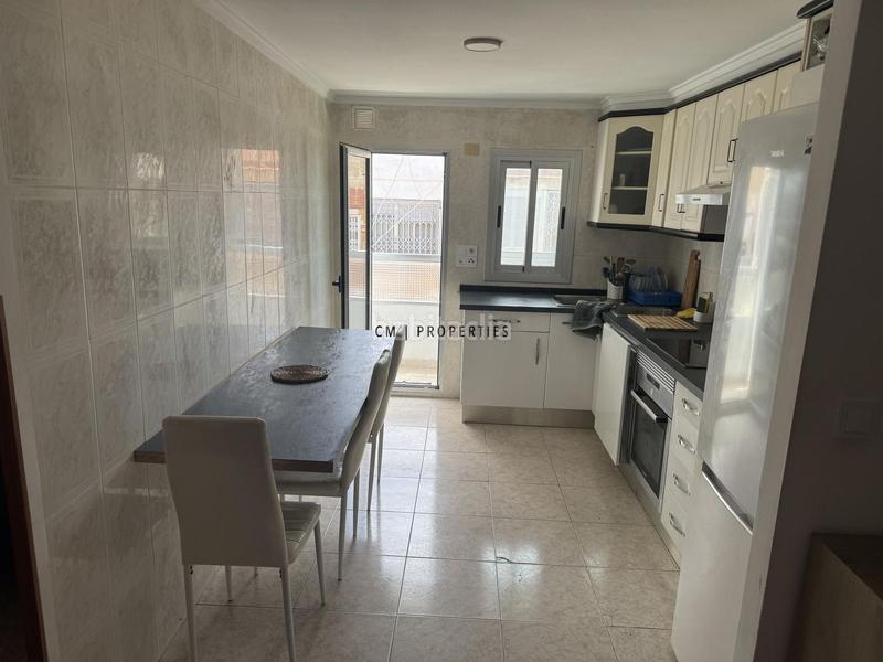 Foto 3ab1d9e0-01f0-4ae2-8f09-de256f14518c. Miete etagenwohnung mit heizung in Ciutat Fallera Valencia