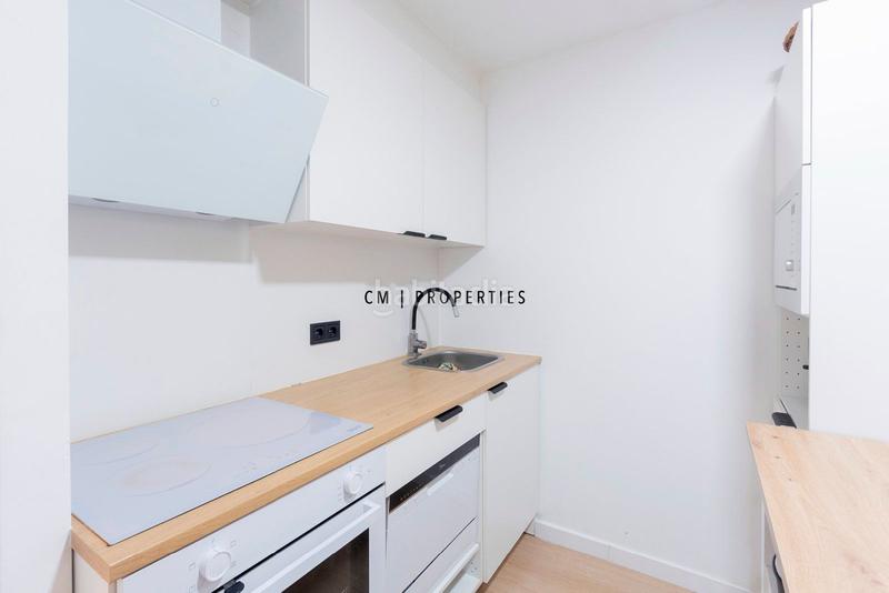 Foto a23eca1a-1ad2-49be-a900-9d34441f03f3. Miete etagenwohnung in Russafa Valencia