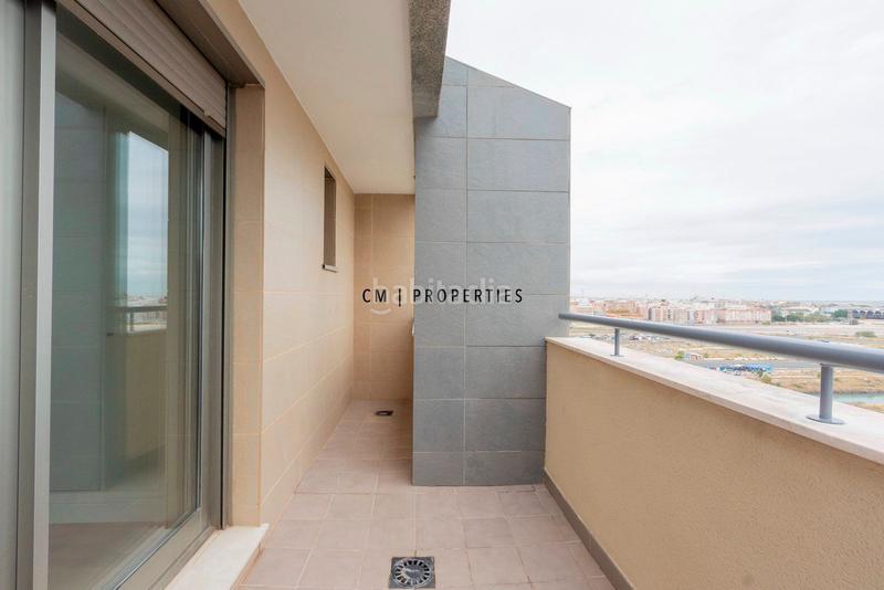 Foto 532ef32c-c8e3-44bb-8ead-9741485cf684. Zweistöckige wohnung mit heizung parking in La Punta Valencia