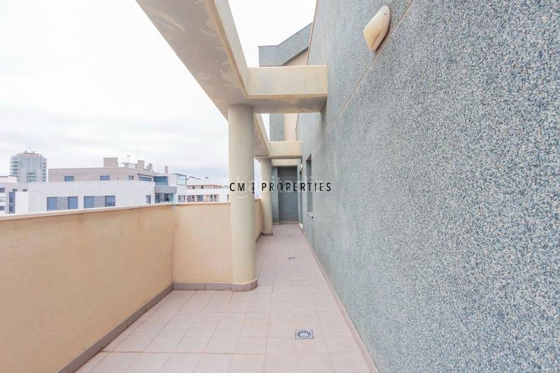 Foto 7fce0afd-c089-41cc-8069-96afe977cbdf. Zweistöckige wohnung mit heizung parking in La Punta Valencia