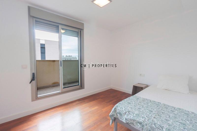 Foto b5bb9d8e-99f3-405a-b581-c08520a7e2eb. Zweistöckige wohnung mit heizung parking in La Punta Valencia