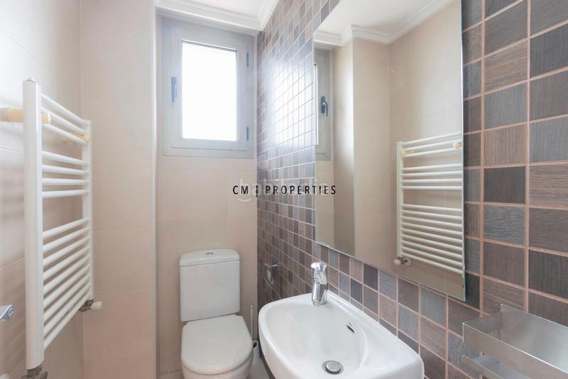 Foto fd992436-cd6c-48f6-a4fd-ed198a22e6bd. Zweistöckige wohnung mit heizung parking in La Punta Valencia