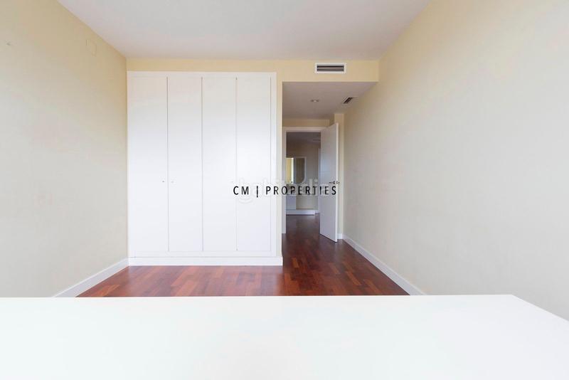 Foto 04a69f9f-fa0b-468b-8321-50b795400e01. Zweistöckige wohnung mit heizung parking in La Punta Valencia