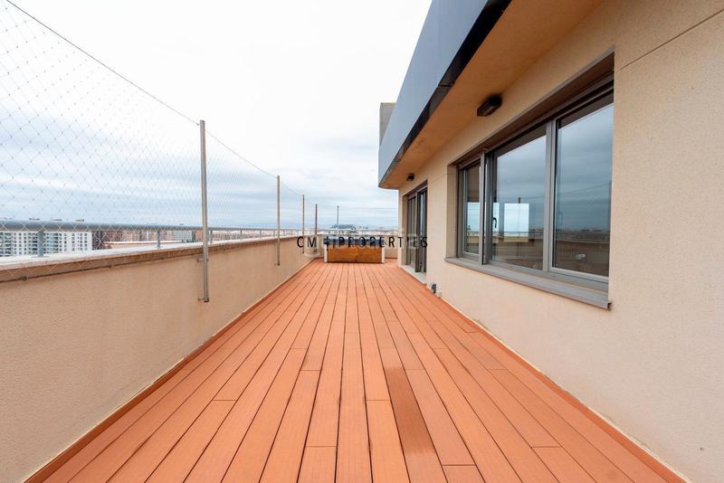 Foto 265efef8-414c-44ab-90cf-f90f38a7beb5. Zweistöckige wohnung mit heizung parking in La Punta Valencia