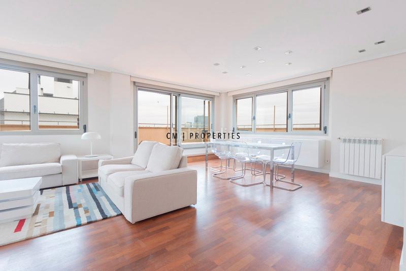 Foto 53bed7ef-74d5-4acc-b48b-dce3563046d3. Zweistöckige wohnung mit heizung parking in La Punta Valencia