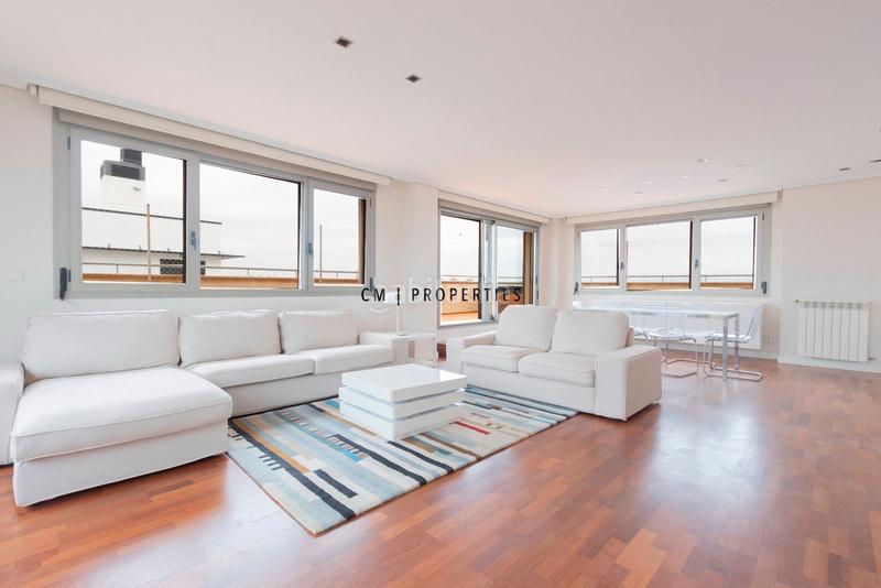 Foto 5cafb855-cc34-4adb-8df3-ccc5e0f4f6e8. Zweistöckige wohnung mit heizung parking in La Punta Valencia