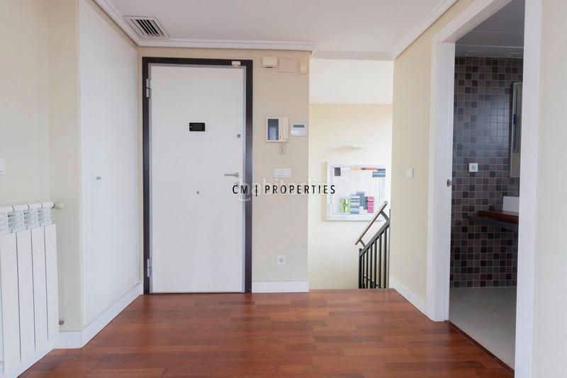 Foto 771ee5fe-5bc9-48e0-a1fd-da0f4cb1fc89. Zweistöckige wohnung mit heizung parking in La Punta Valencia