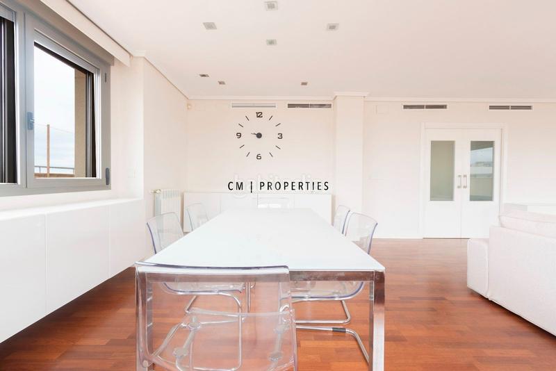 Foto 8e95b09c-1924-46e2-9b36-5992e7af11a8. Zweistöckige wohnung mit heizung parking in La Punta Valencia