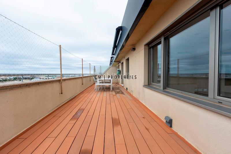 Foto bdf9472d-277f-4337-9a24-e8c71aa4852d. Zweistöckige wohnung mit heizung parking in La Punta Valencia