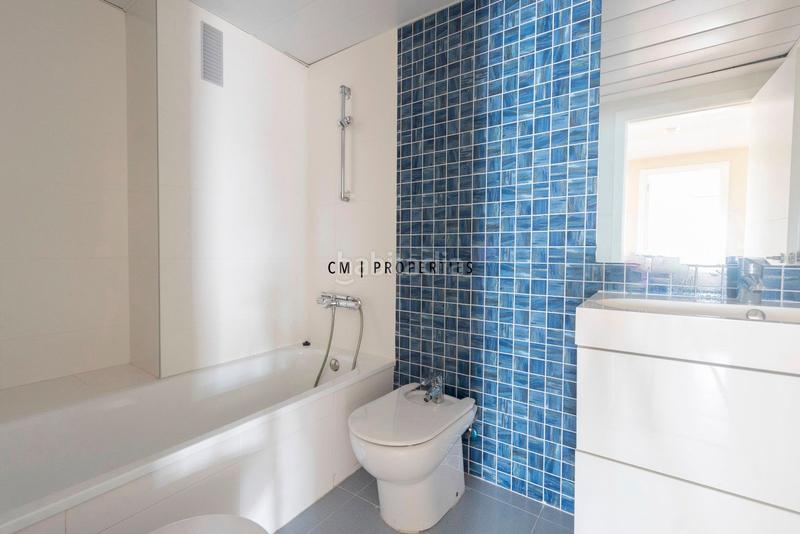 Foto c4d5fc5f-22c7-4080-9b6d-1d144beb854e. Zweistöckige wohnung mit heizung parking in La Punta Valencia