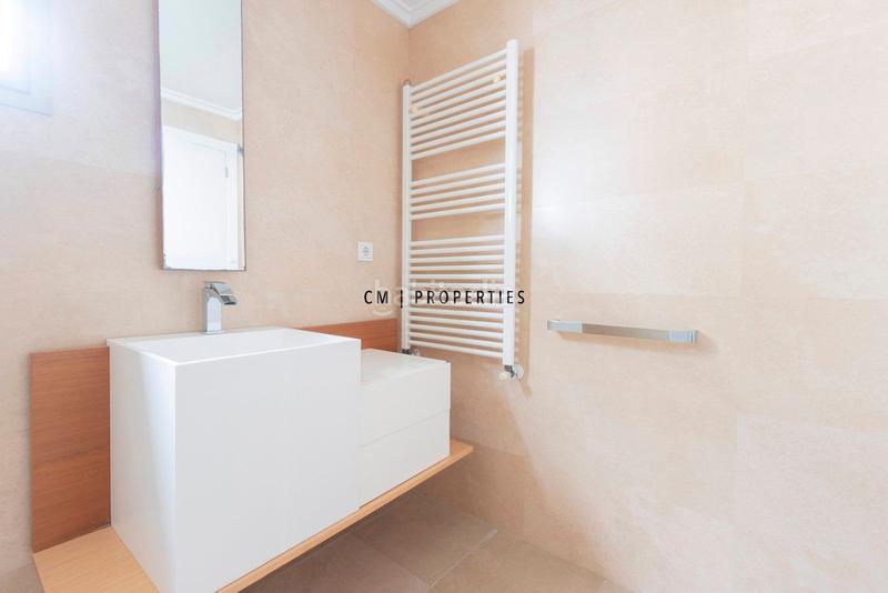 Foto d84ac7b3-1e28-4b0d-9222-ff109bd8c059. Zweistöckige wohnung mit heizung parking in La Punta Valencia