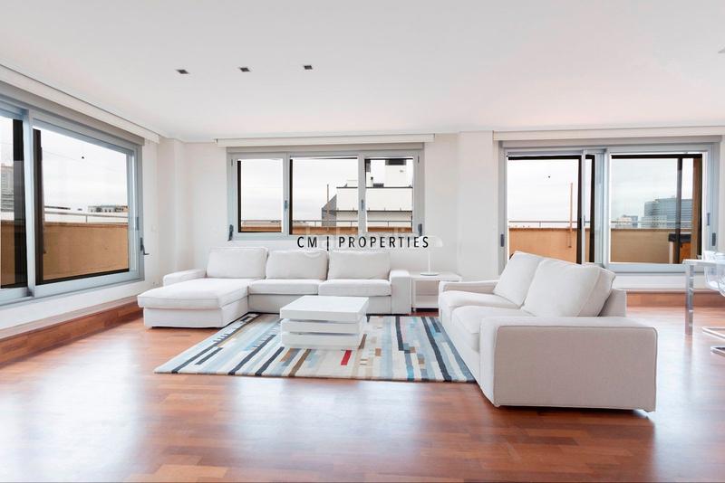 Foto e76284df-de35-4108-8e02-08445a2bd26e. Zweistöckige wohnung mit heizung parking in La Punta Valencia