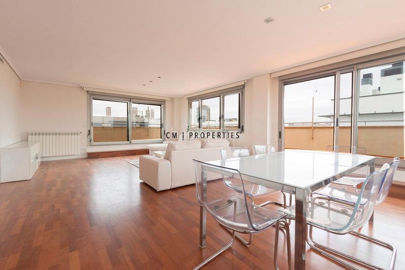 Foto e917574d-da9e-4120-8c08-ed65422bc219. Zweistöckige wohnung mit heizung parking in La Punta Valencia