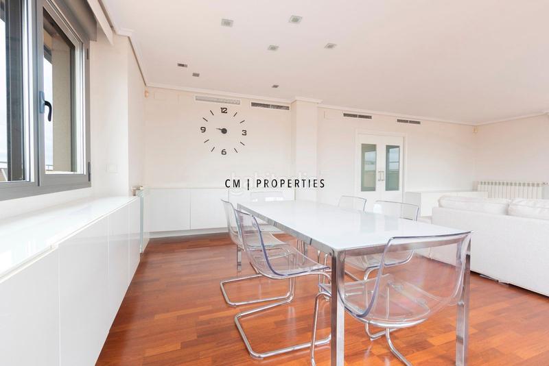 Foto f22ba107-e27f-435d-8da9-7d9dcc032390. Zweistöckige wohnung mit heizung parking in La Punta Valencia