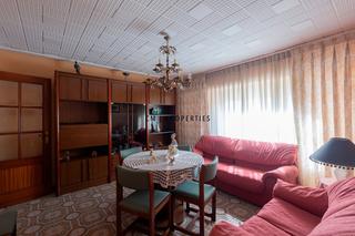 Miete Etagenwohnung  Caravaca. Piso en alquiler de 4 habitaciones , mestalla