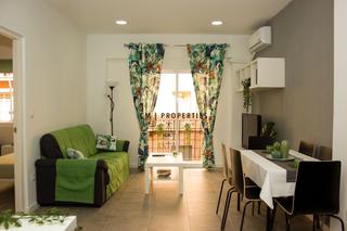 Affitto Appartamento  Calle de roderic d'osona. Piso de tres habitaciones y un cuarto de baño