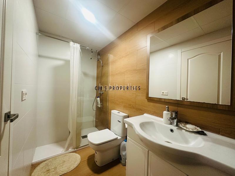 Foto 27aa6e79-bc3b-49e9-befc-1ad113dd5435. Rent flat in El Mercat Valencia