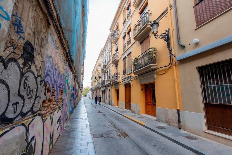 Foto a7a801a6-872a-4a98-8040-f3e37650432a. Duplex con riscaldamento in El Carme Valencia