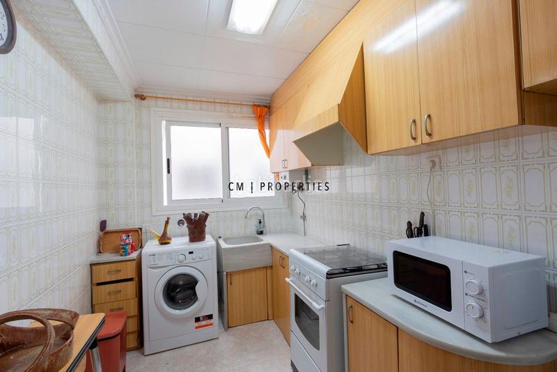 Foto 2d0ae8ca-985f-4798-acdd-2f72f8e5295c. Piso  en alquiler de 4 habitaciones , Mestalla en Valencia