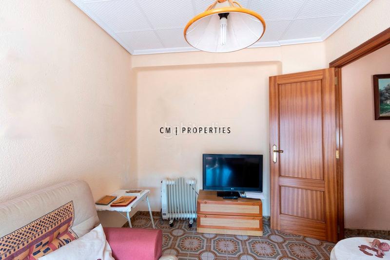 Foto 49d83fdc-f888-4fd8-85f8-17c866647aa8. Piso  en alquiler de 4 habitaciones , Mestalla en Valencia