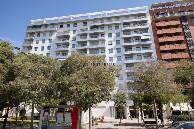 Foto 3ae107e8-71d7-4c5b-b211-c24aa963b0b1. Alquiler piso  en alquiler de 4 habitaciones en alameda en Valencia