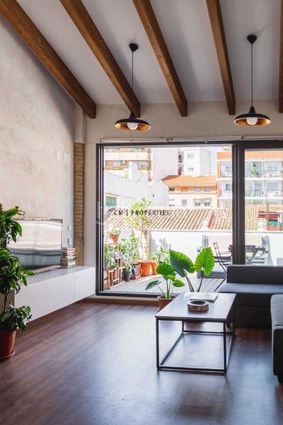 Foto 81ba1f19-bb68-4b63-beef-fc245c68cef1. Rent penthouse with heating in El Cabanyal-El Canyamelar Valencia