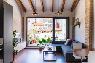 Penthouse in CALLE DE JOSEP BENLLIURE, 148