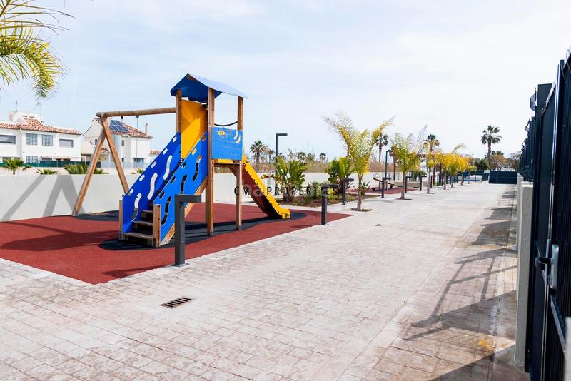 Foto 16411c4c-8f79-47b9-9c23-0fba40234664. Reihenhaus mit heizung parking pool in Almenara