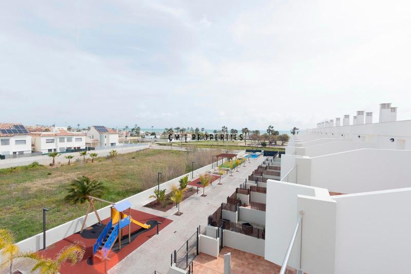 Foto 1ebb42b6-4616-4a47-b739-abb405e39631. Reihenhaus mit heizung parking pool in Almenara