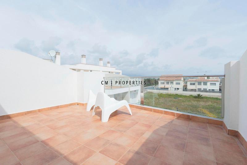 Foto 2d2c0287-2673-48f1-b1ba-4a54a8d55215. Reihenhaus mit heizung parking pool in Almenara