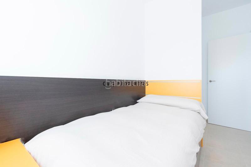 Foto 402461a0-8690-45b4-9999-a93d8ee2a7f0. Reihenhaus mit heizung parking pool in Almenara