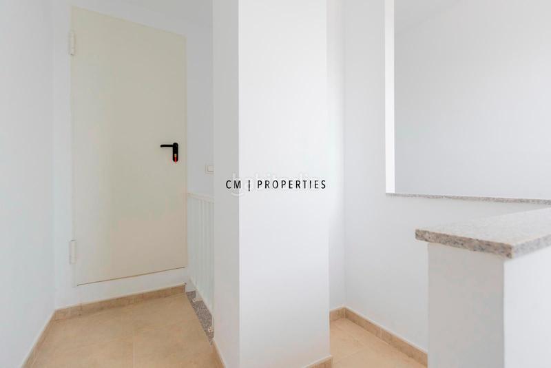 Foto 4056818f-15bb-4c56-9120-f2424bc87b36. Reihenhaus mit heizung parking pool in Almenara