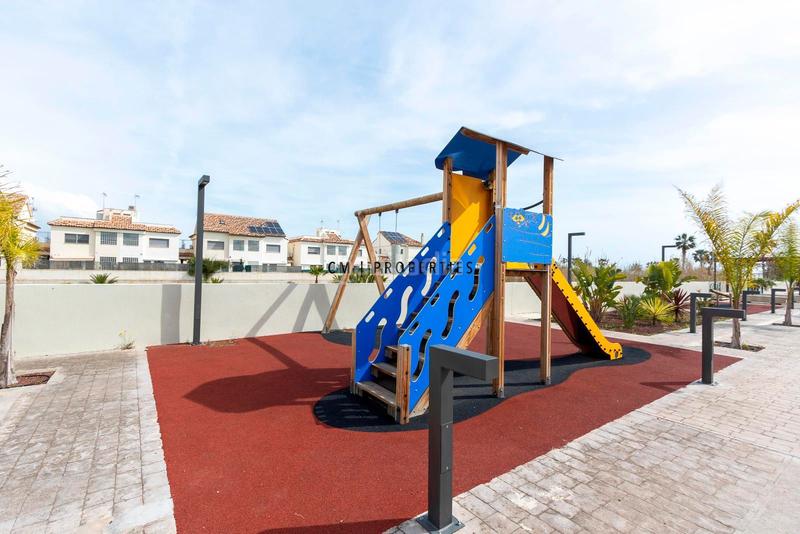 Foto 4b2dc165-402a-4196-9202-abbb909894b4. Reihenhaus mit heizung parking pool in Almenara