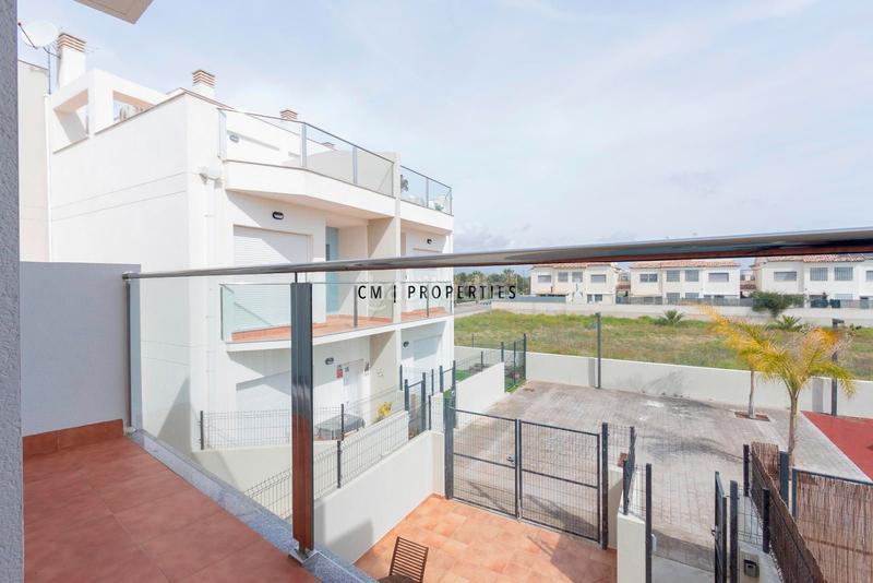 Foto 52dcbb7d-cd3b-485c-addc-44f8e2d5c2d4. Reihenhaus mit heizung parking pool in Almenara