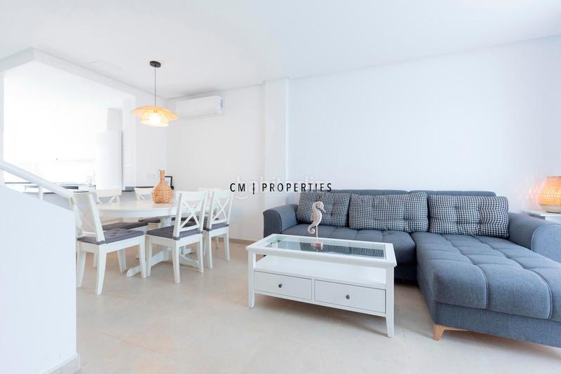 Foto 68ef9ee4-d8cf-439a-b753-ec3e7e0a7f74. Reihenhaus mit heizung parking pool in Almenara