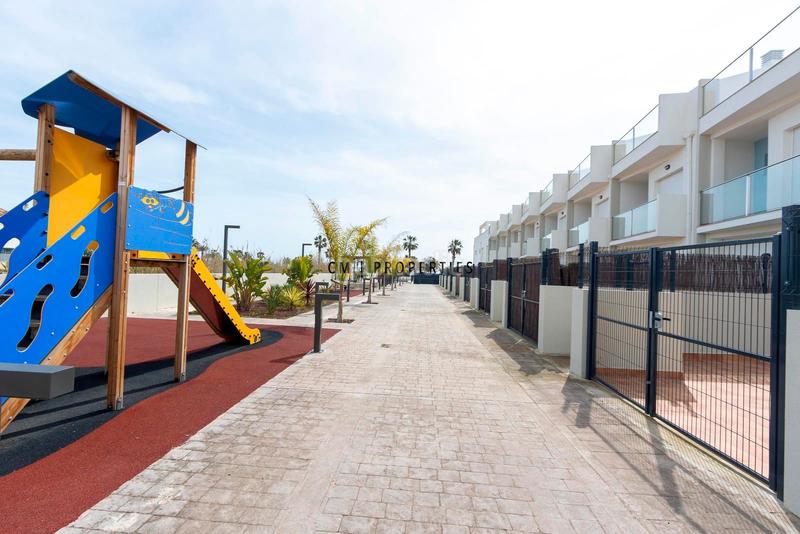 Foto 8185245d-85e9-4e8b-9be0-71e9e4406258. Reihenhaus mit heizung parking pool in Almenara