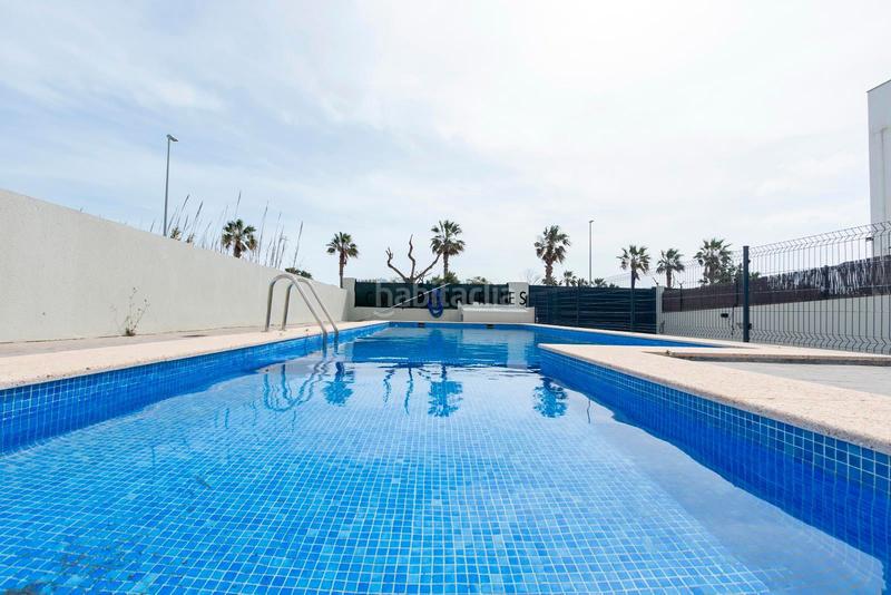 Foto b440d0af-f730-4b66-ae10-c06f327dd8f4. Reihenhaus mit heizung parking pool in Almenara