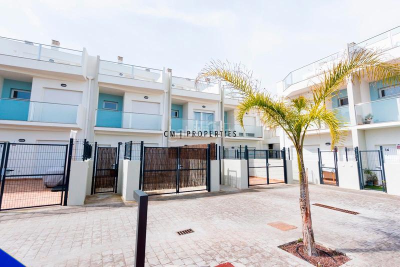 Foto dbf9cd4c-897f-4cf0-9f26-4173476eb28a. Reihenhaus mit heizung parking pool in Almenara