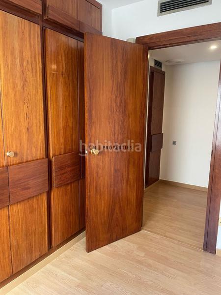 Foto ec48aefc-1459-40bb-a11d-824b0e8e7ba8. Alquiler piso luminoso y centrico de 2 dormitorios con 2 baños en Valencia