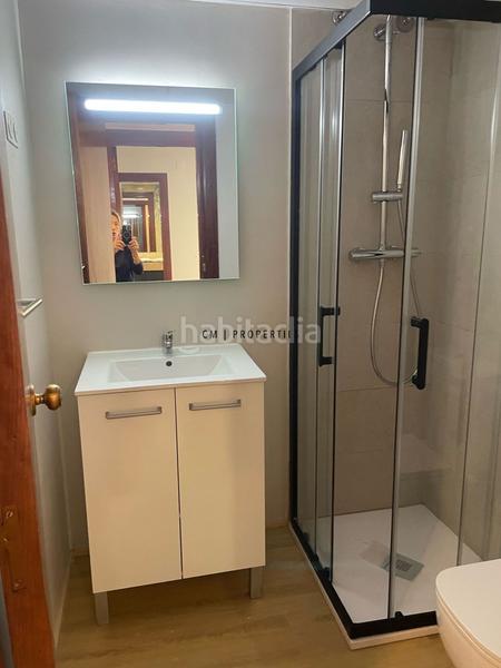 Foto f7ae83d3-aca4-4c24-9069-ce273ed48b97. Alquiler piso luminoso y centrico de 2 dormitorios con 2 baños en Valencia